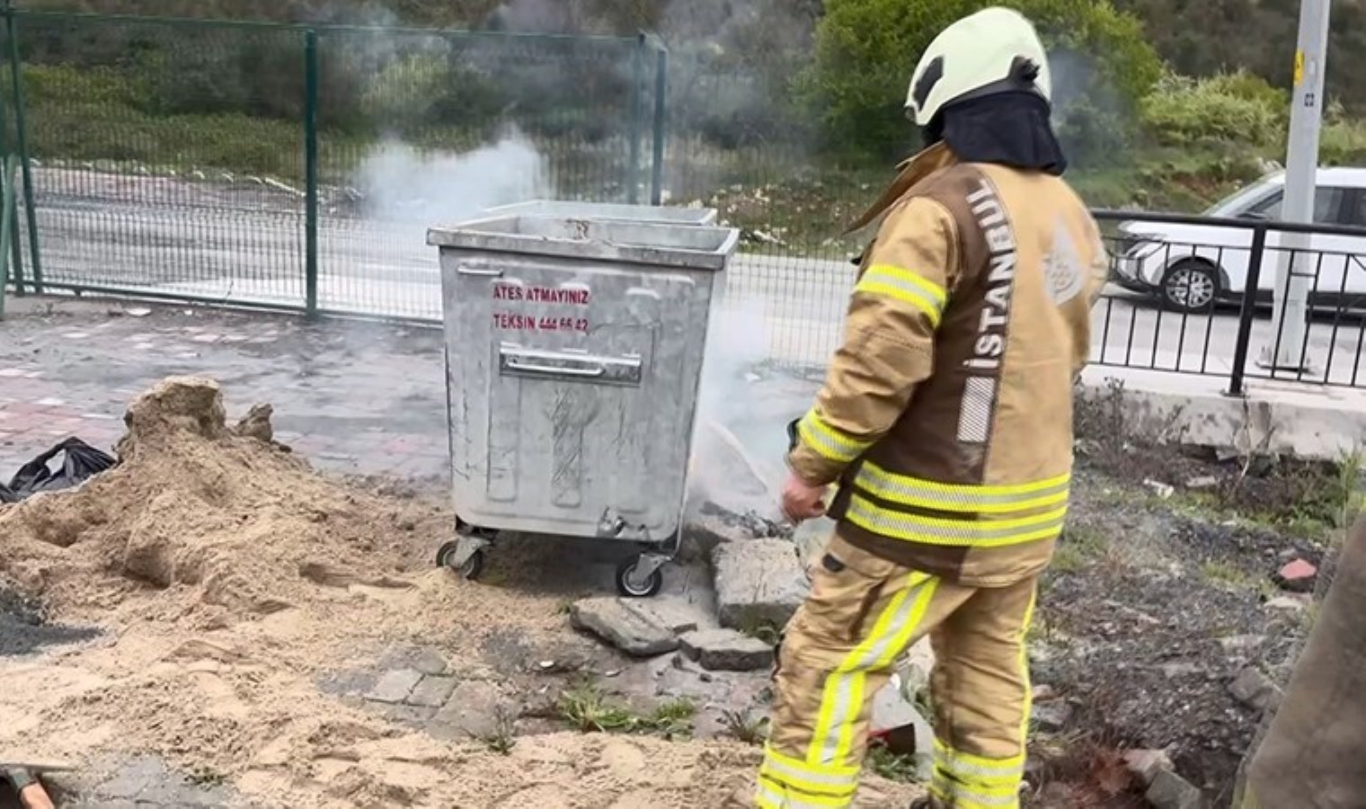 İstanbul Başakşehir’de ‘kimyasal madde’ paniği: Ekipler harekete geçti!